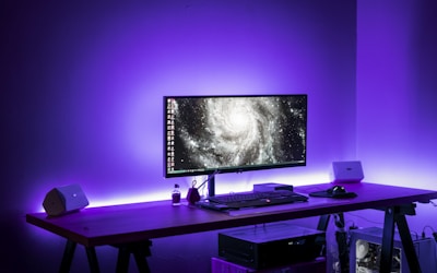 英雄联盟电竞比赛现场大屏幕特写